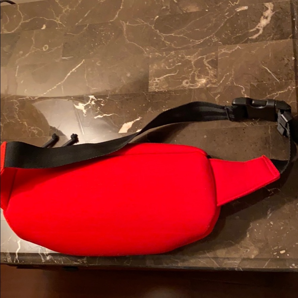 Fanny pack - Picture 2 of 3